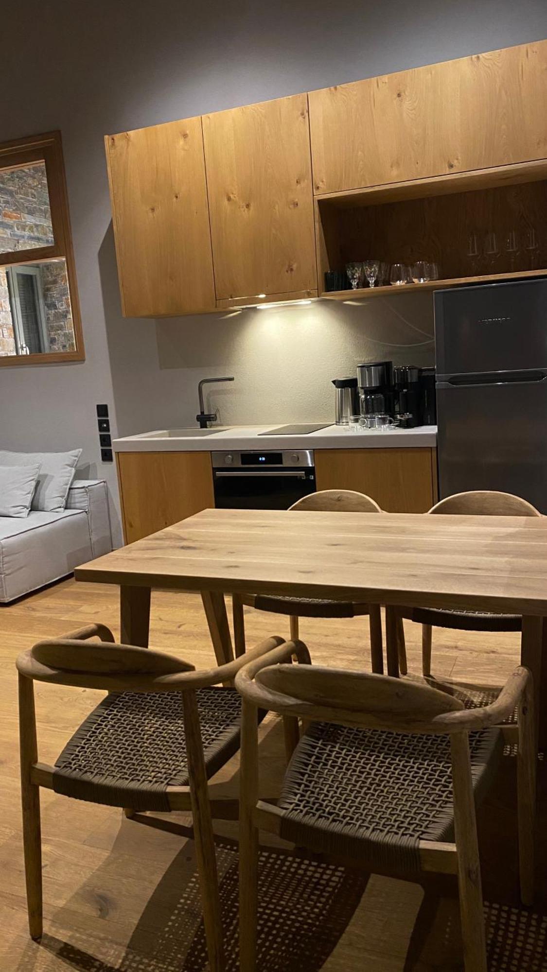 מילינה Ej Boutique Suites מראה חיצוני תמונה